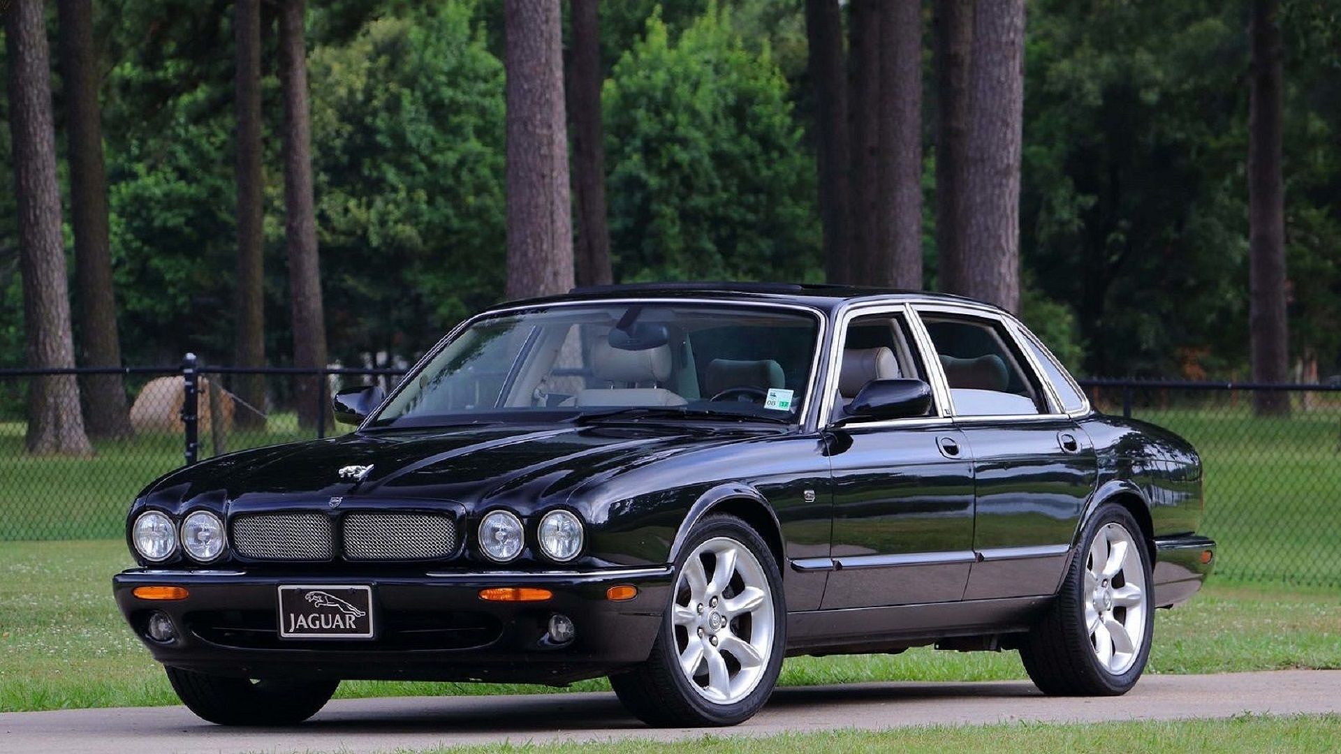 2000 Jaguar XJR