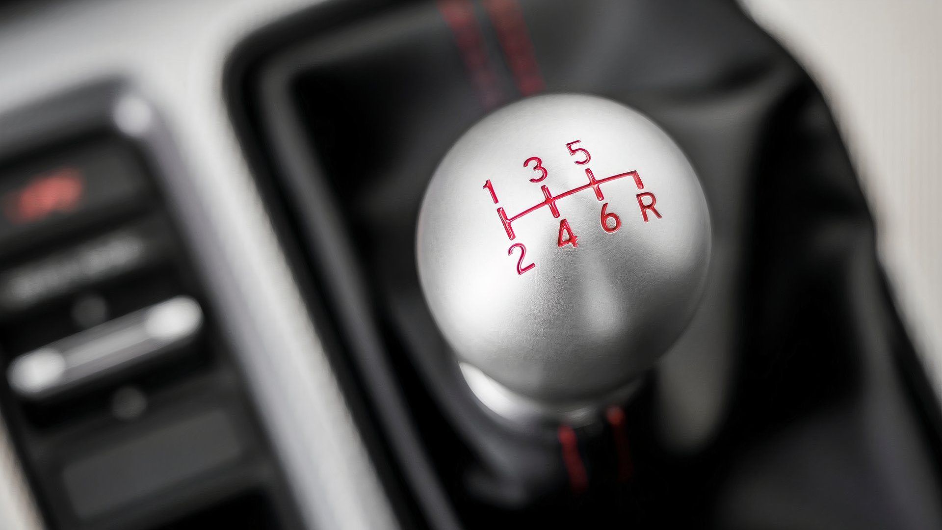 2024 Honda Civic Type R close-up gearstick