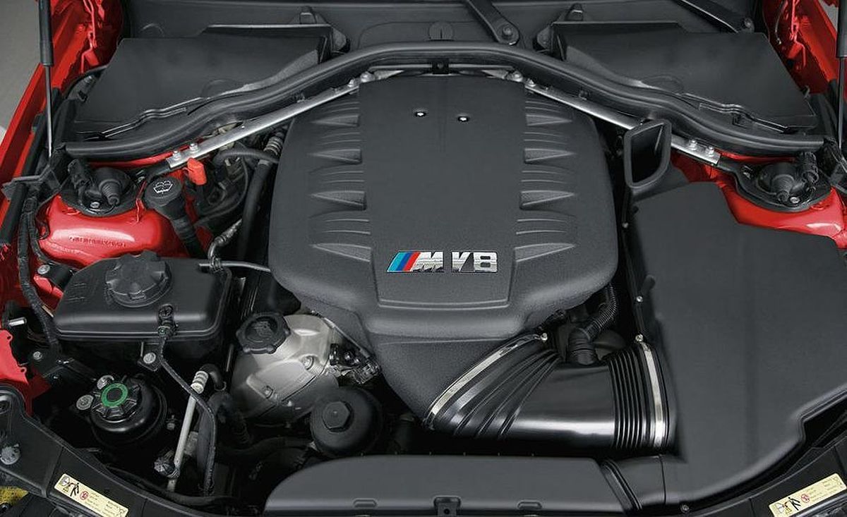 BMW M3 V8 Engine